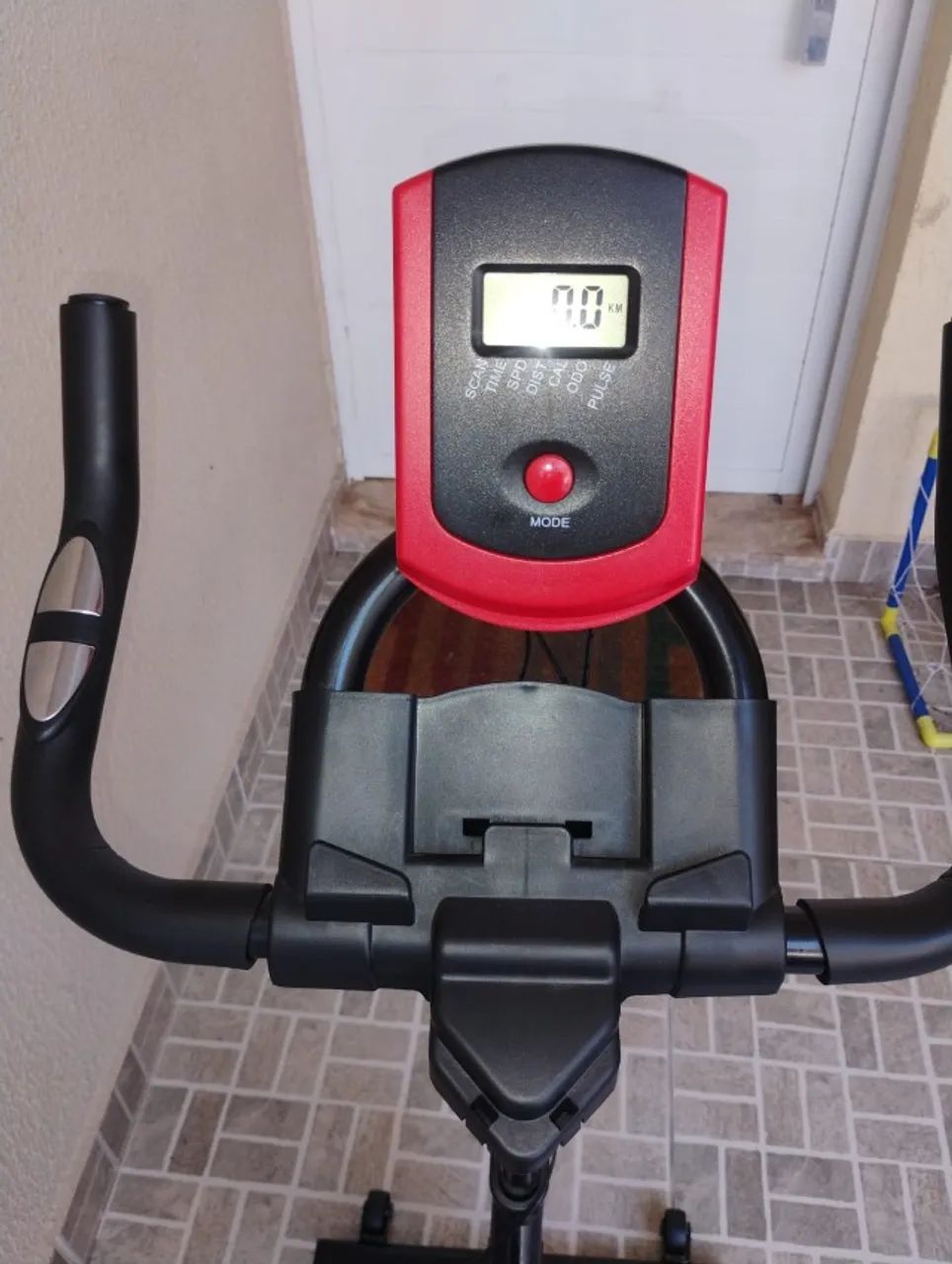 Bicicleta ergométrica, pouco usada, em ótimo estado! - Foto 3