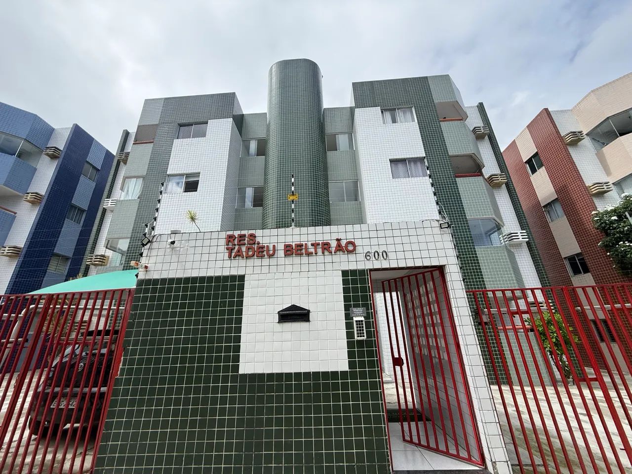 APARTAMENTO À VENDA NO EDIFÍCIO TADEU BELTRÃO CARUARU