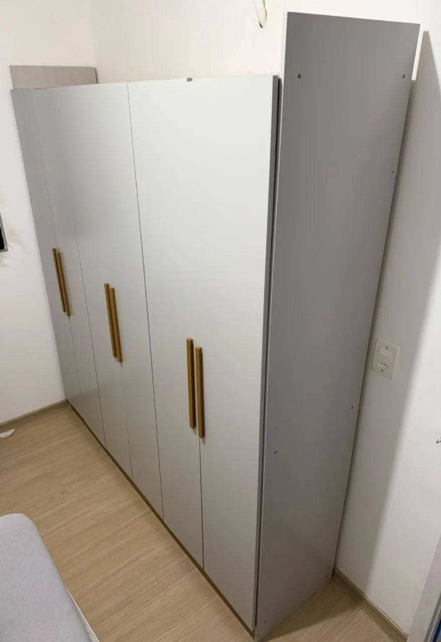 Guarda Roupa em bom estado