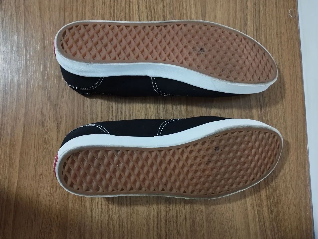 Tênis Vans Authentic 42 usado uma única vez  - Foto 3