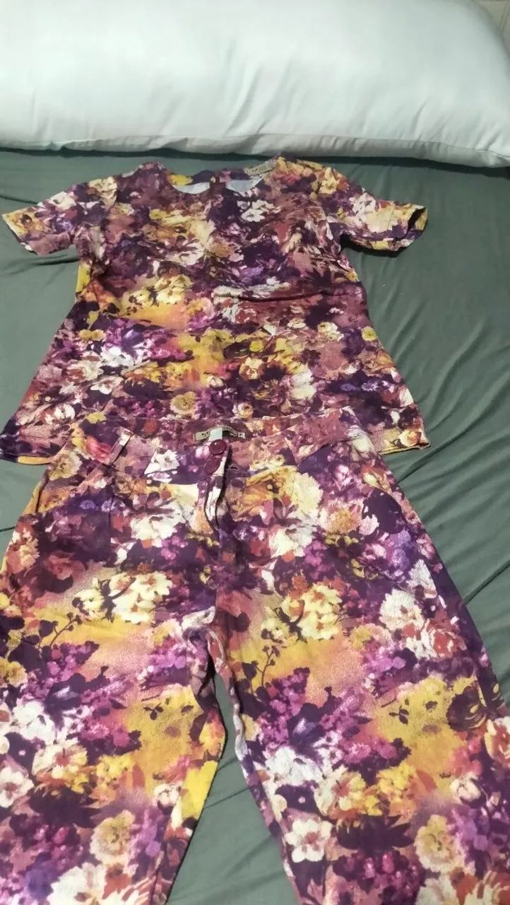 Conjunto floral  veste P 