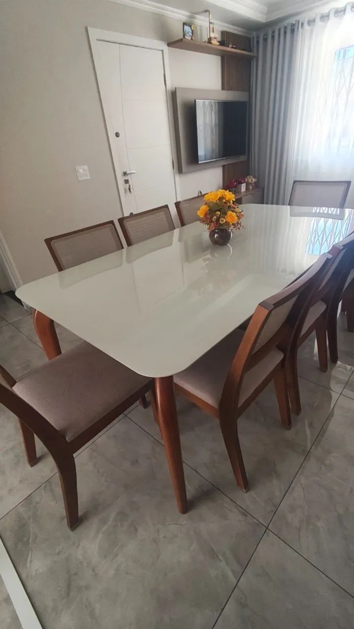 Mesa de jantar com 8 cadeiras  - Foto 2