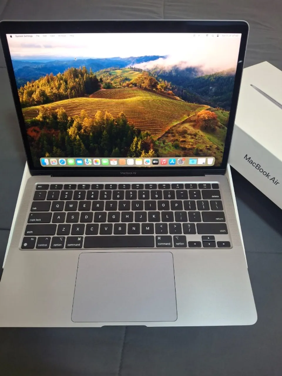 2025年OS 美品 MacBook Pro 16GB/256GB オフィス付き MacBook Pro M5 16GB 1TB 14