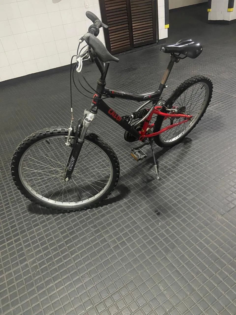 Bicicleta da marca Caloi aro 24