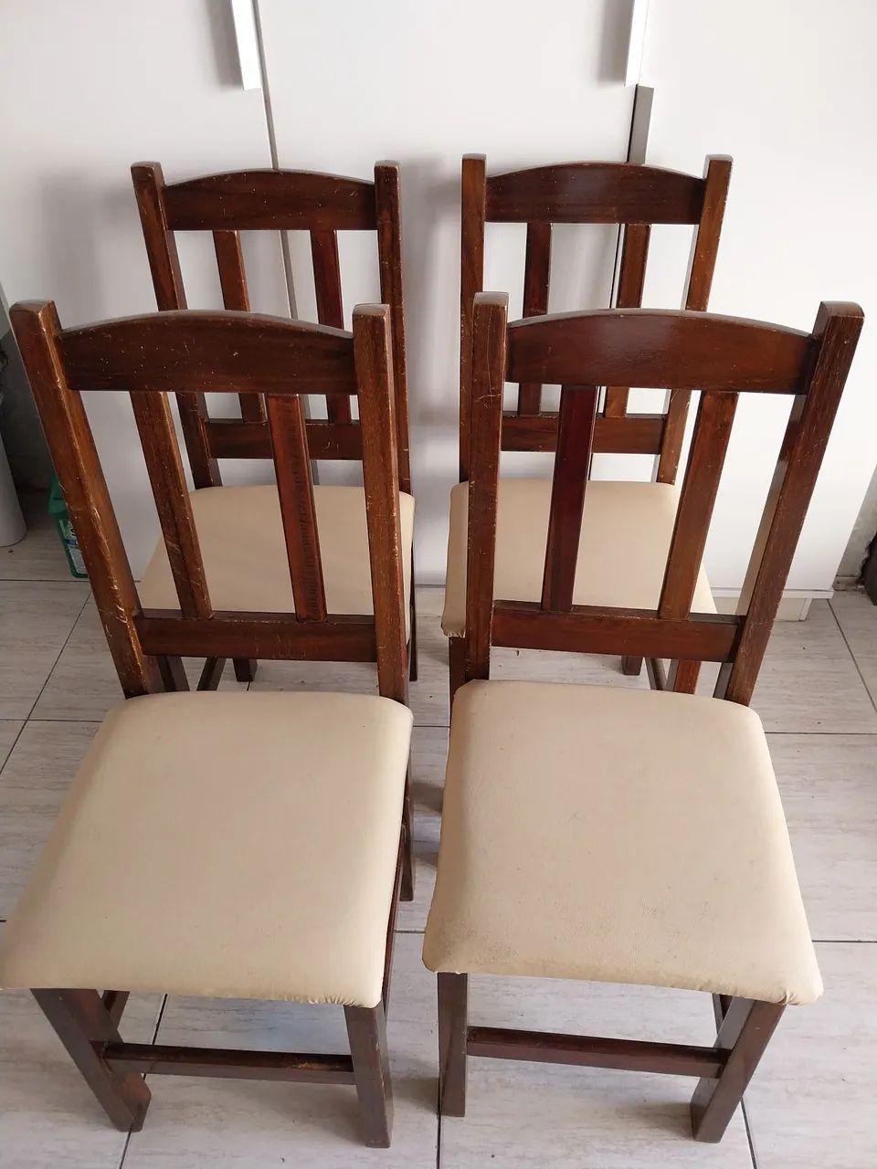4 Cadeiras de madeira - Foto 2