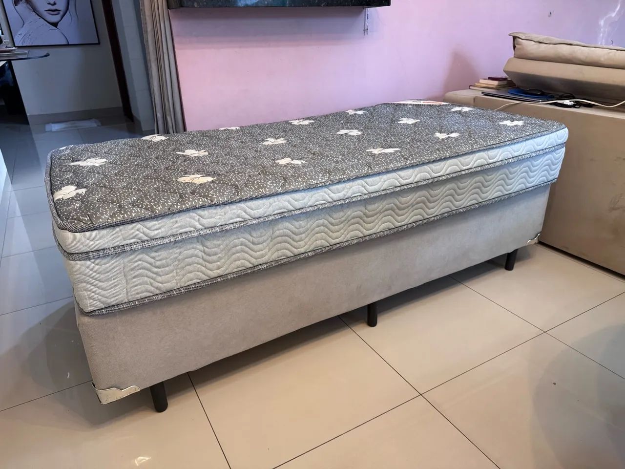 Vende-se Cama de Solteiro semi nova   - Foto 3