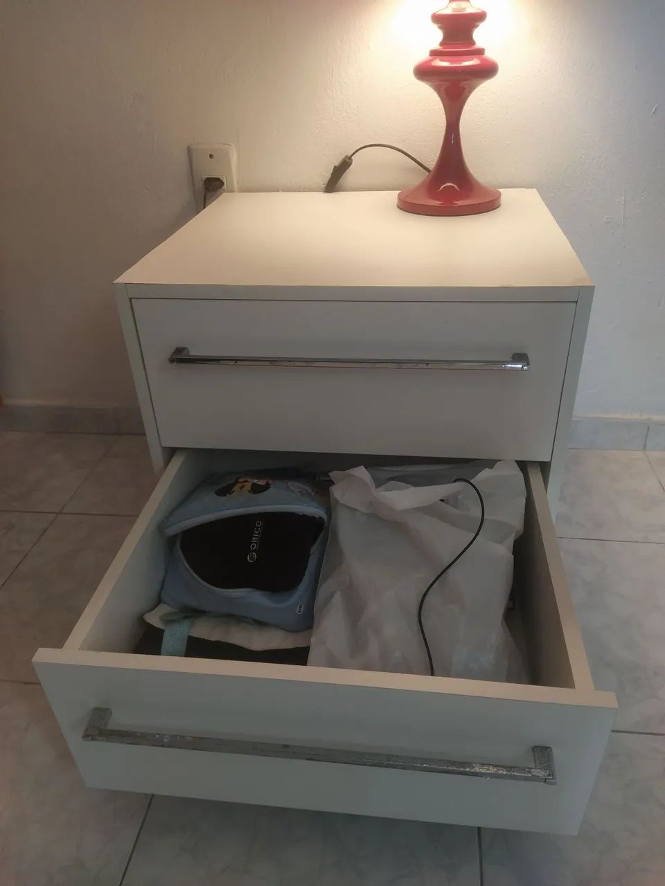 Criado mudo e abajur  - Foto 2