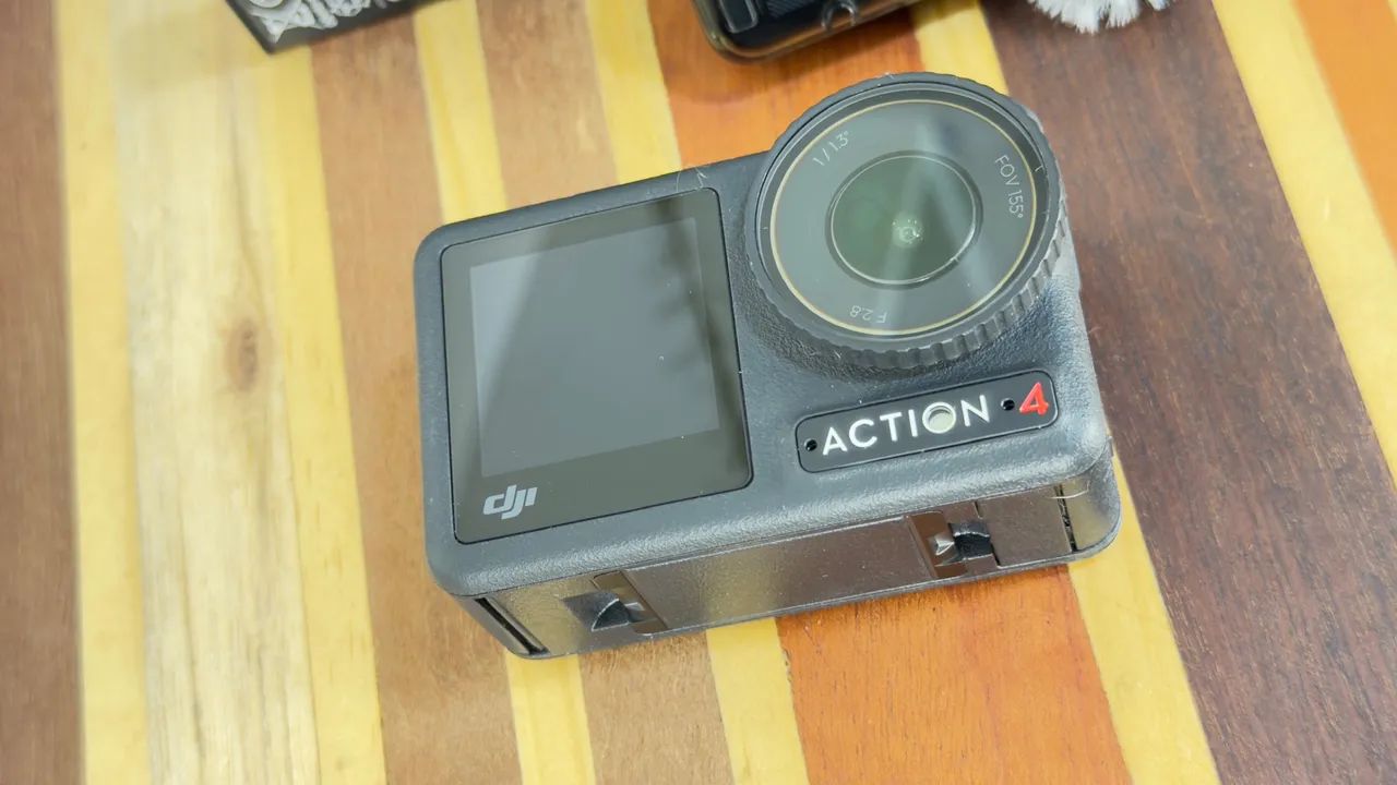 648 - DJI Action 4 com microfone 
