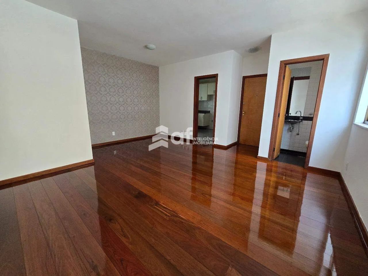 Amplo apartamento com 4 quartos