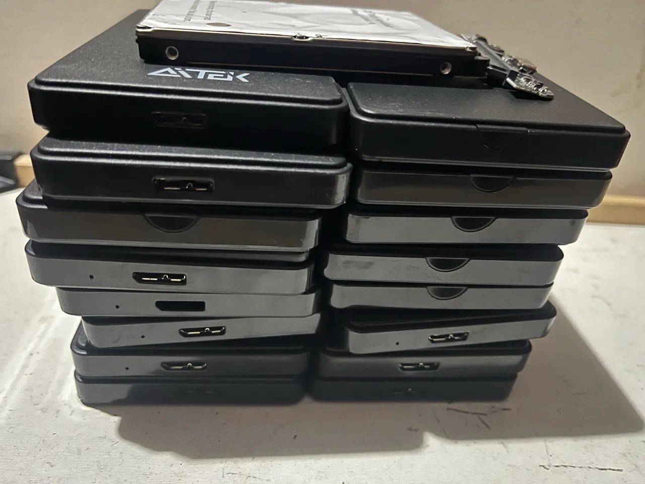 17 discos rígidos externos portáteis de 2,5 c/ defeito - Foto 5