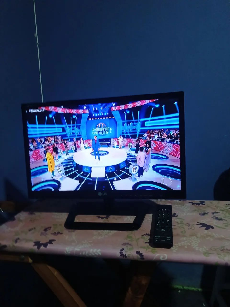 TV LG M2252D-PS, LED