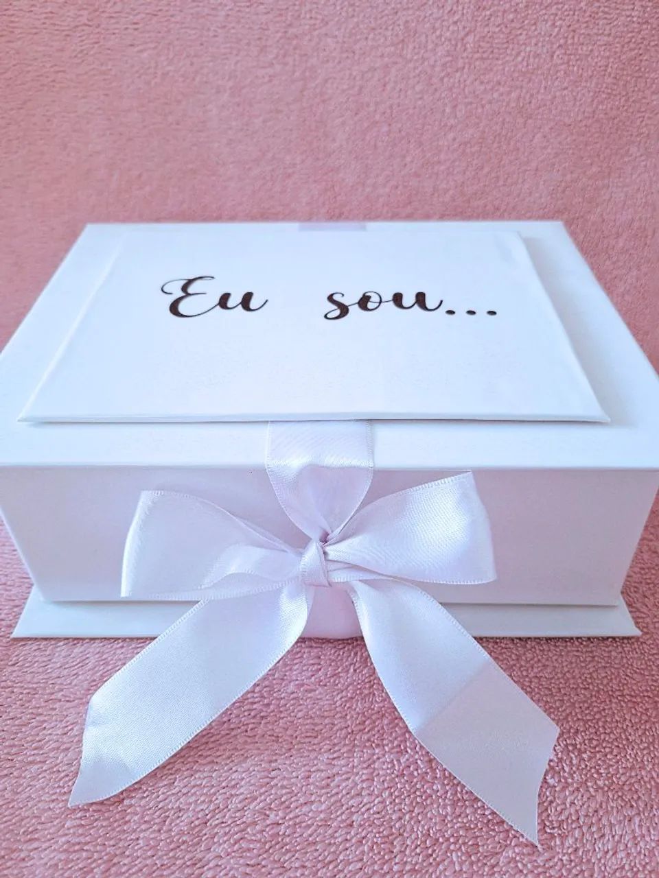 Caixa cartonada personalizada pra chá de bebê 