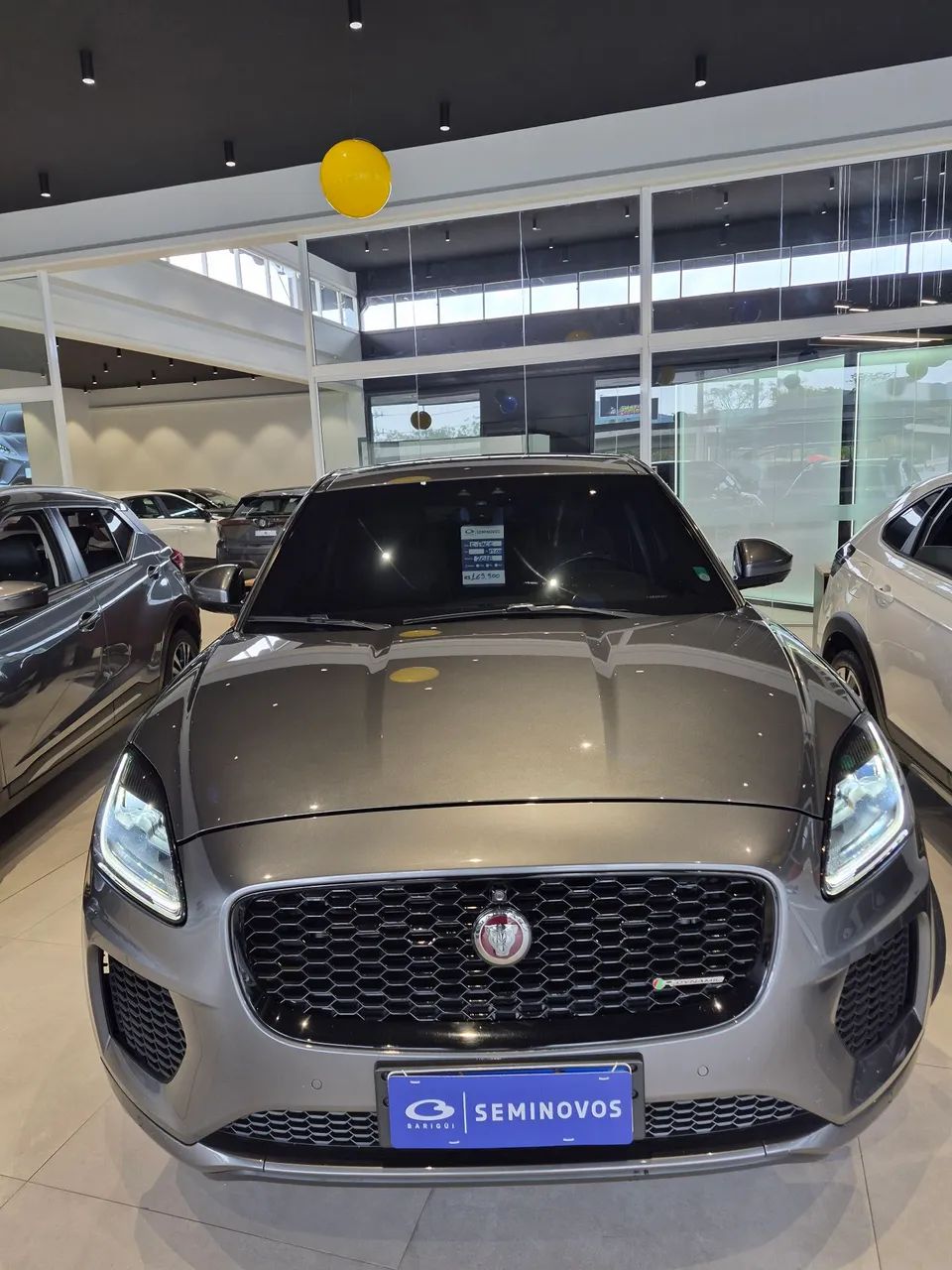 Jaguar E-Pace R-dynamic HSE 2.0 AWD 300cv Aut. 2018 - Foto 3