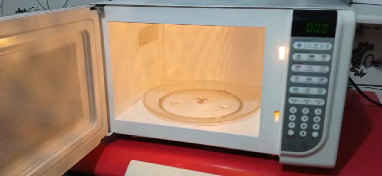 Microondas Eletrolux 31litros  - Foto 2