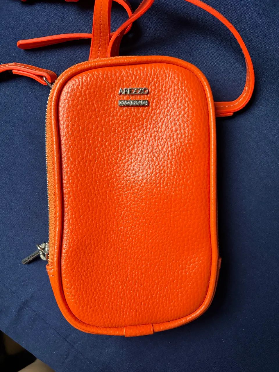 Bolsa para celular e carteira Arezzo