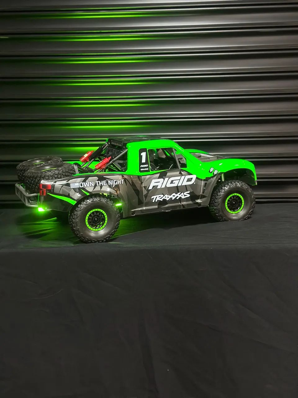 Automodelo Traxxas UDR Rigid Nova  - Foto 4