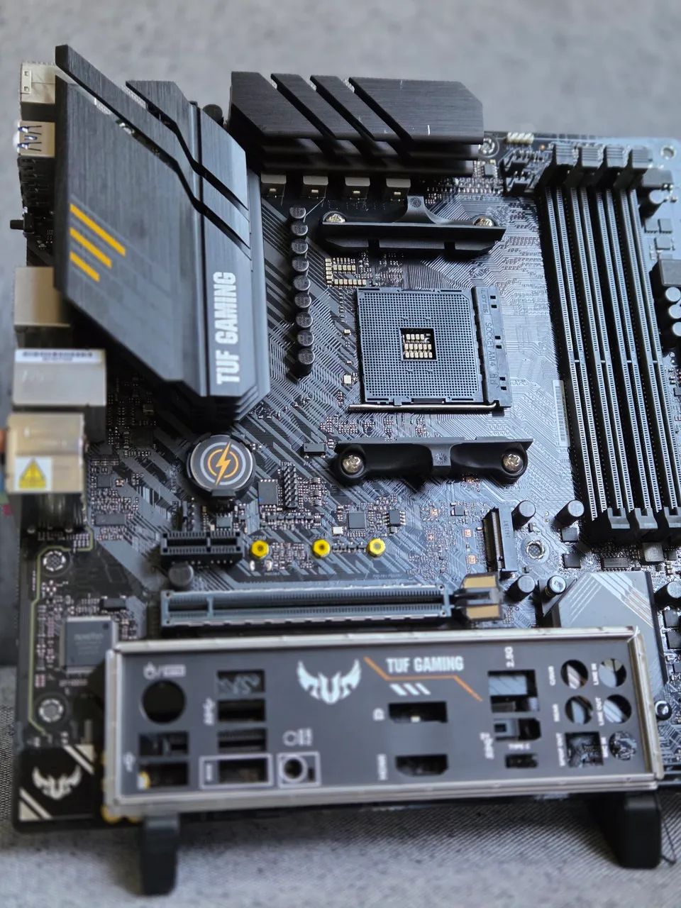 Placa mãe Asus Tuf B550M-Plus - Foto 5