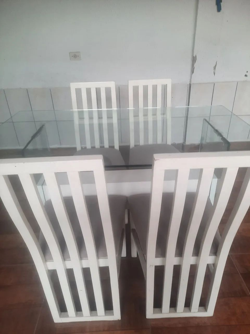 Mesa de vidro 1.50 ×90 com 4 cadeiras - Foto 4