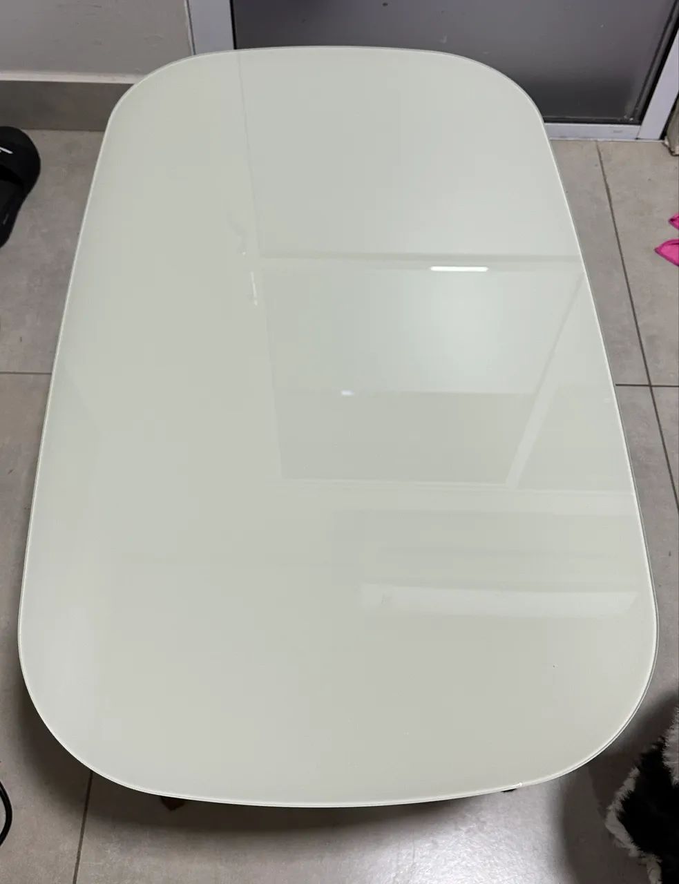 Mesa de centro off-white com base em freijó 90cm x 55cm x 34,5cm  - Foto 3