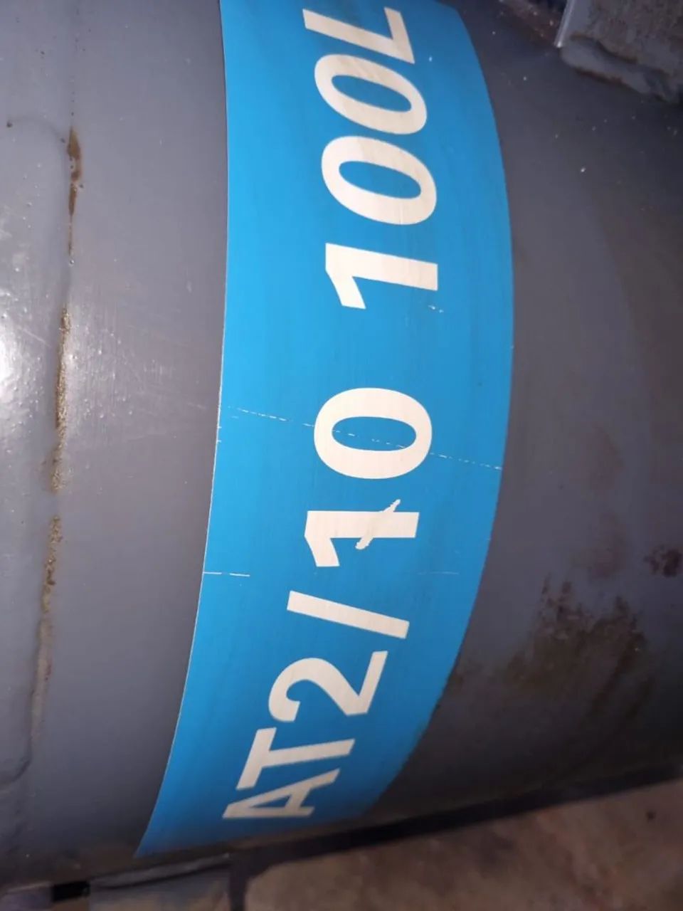 Compressor Atlas Copco com motor trifásico, 2 cilindros - Foto 5