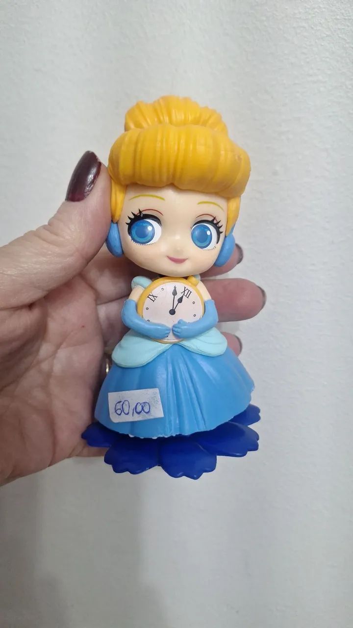 Boneca cinderela miniatura 
