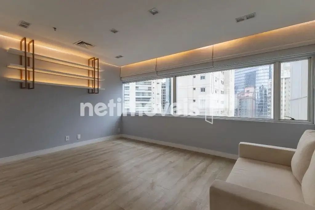 Sala Comercial | 32m²; | 2 Ambientes | Ar Condicionado Central | 1 Vaga | Edifício ITC  Vi