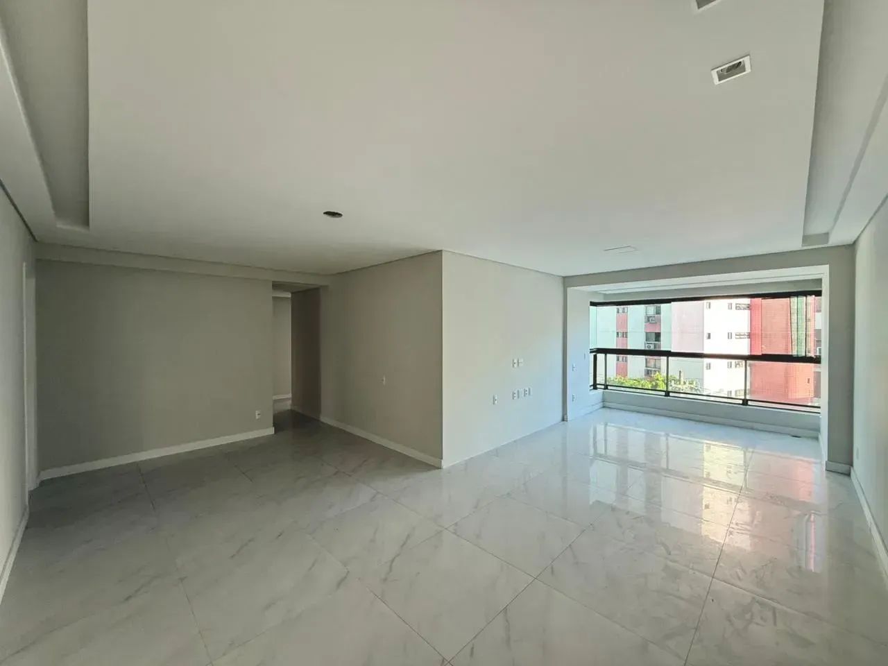 Edifício Carlos Drummond de Andrade  136 m² no Pina, 4 quartos, 2 suítes, nascente e 2 vag