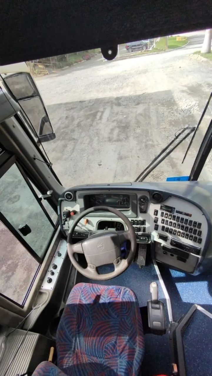 Vendo Ônibus volvo B12R Buscar,Ano 08/09,50 lugares, banheiro,ar condicionado thermo King  - Foto 4