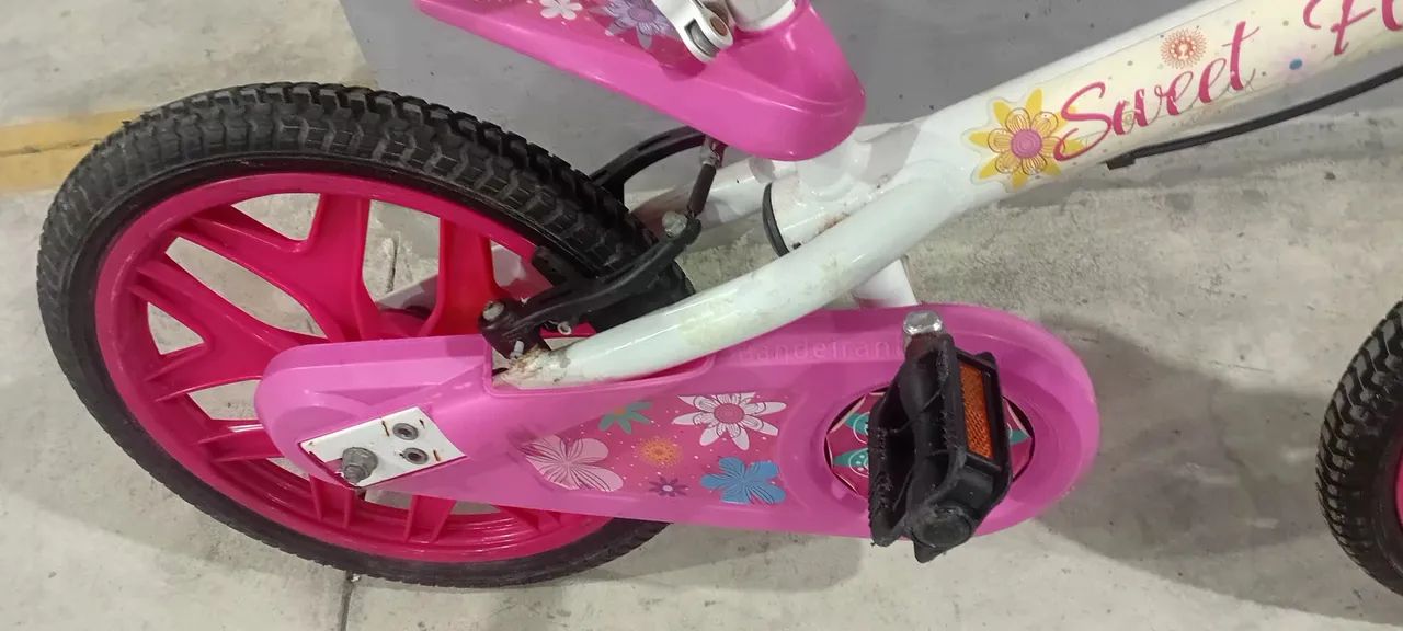 Bicicleta  bandeirantes aro 16 com capacete Frozen - Foto 3
