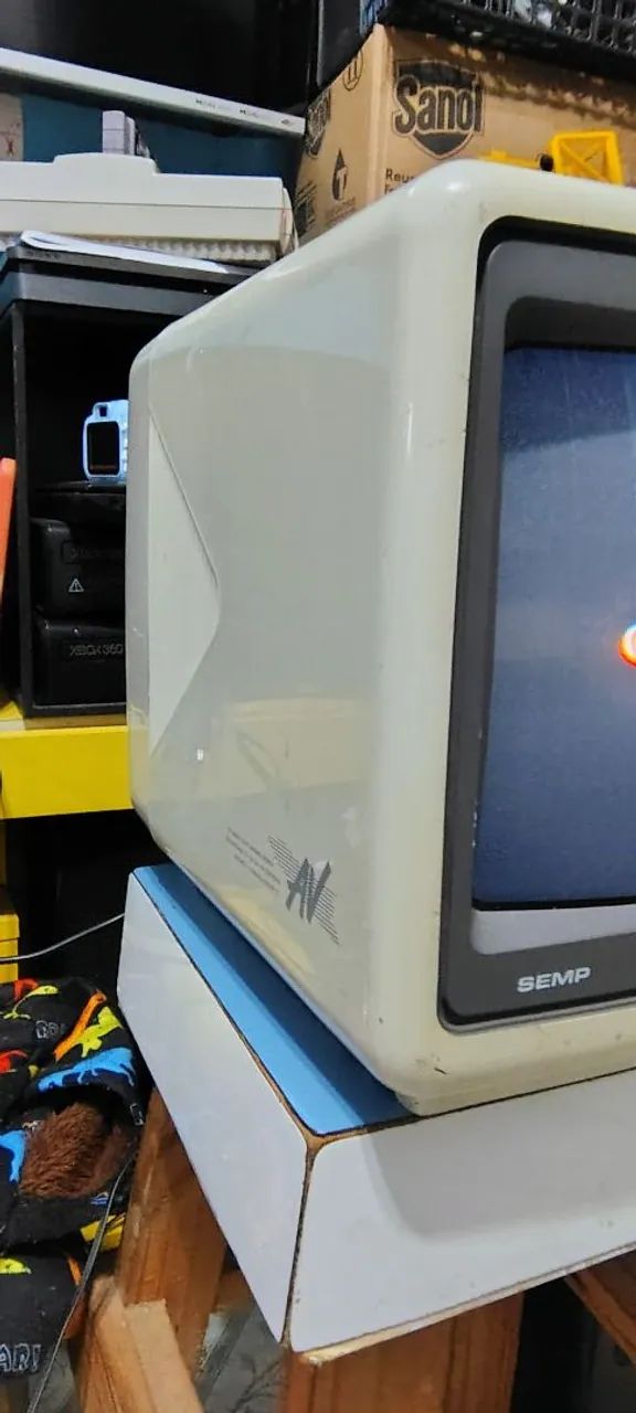 tv semp 10 polegadas funcionando com detalhes  - Foto 3