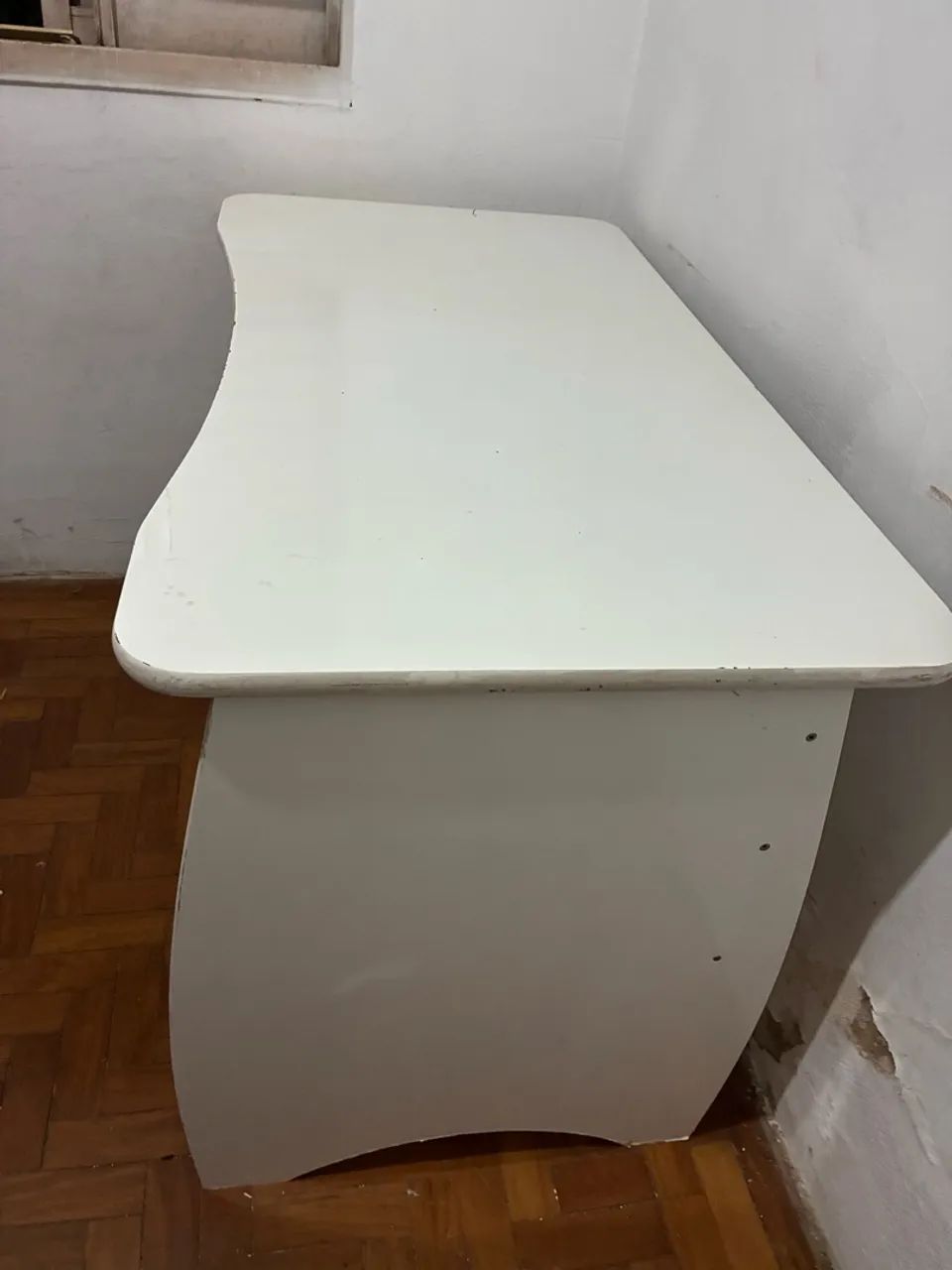 Escrivaninha branca duas gavetas  - Foto 2