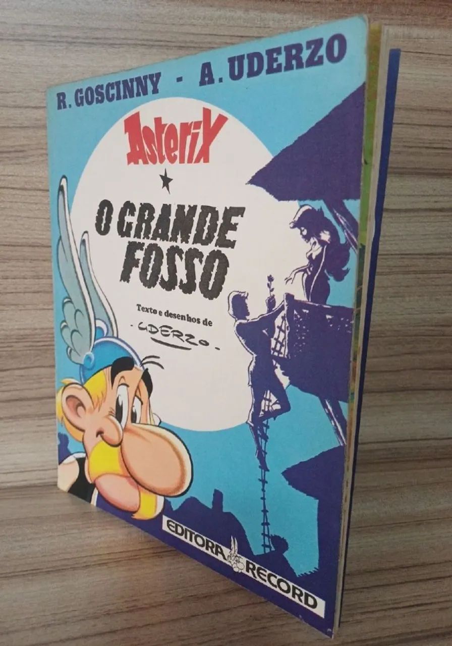 Asterix - O grande fosso - Editora Record