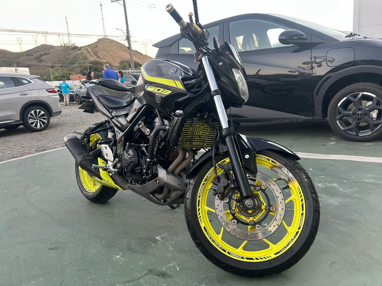 Yamaha MT 03  - Foto 3