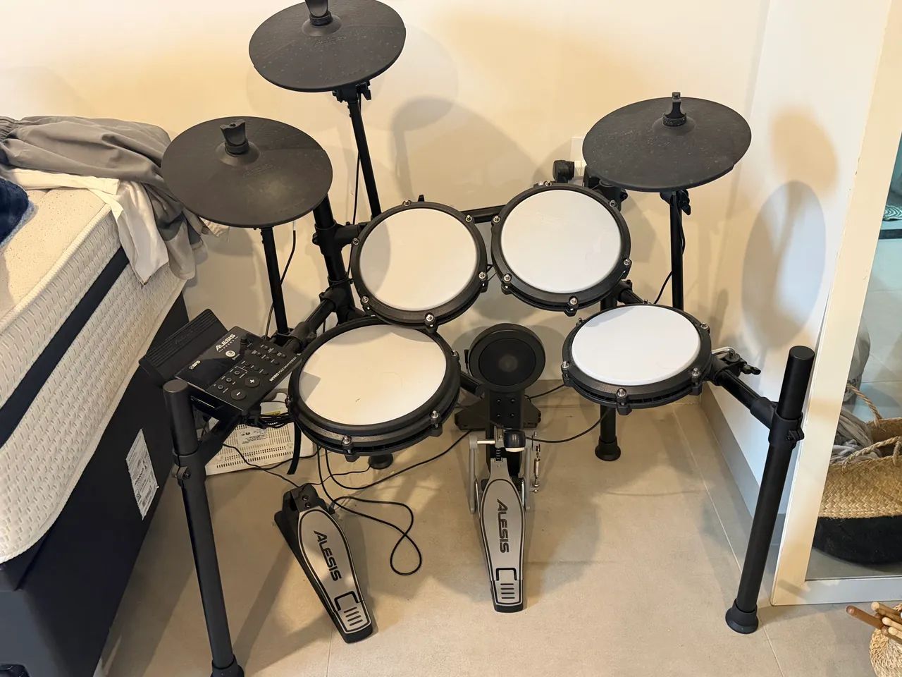 Bateria Eletrônica Alesis Nitro Max Preta - Foto 3