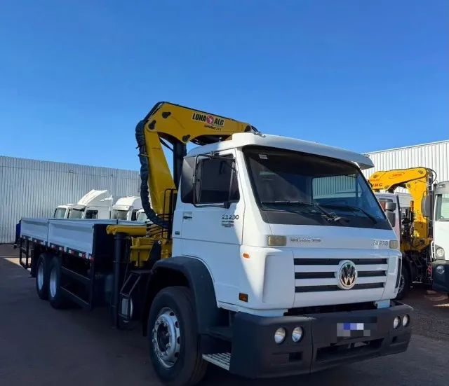 Vw 23-230 Worker 2014 6x2 Munck  - Foto 2