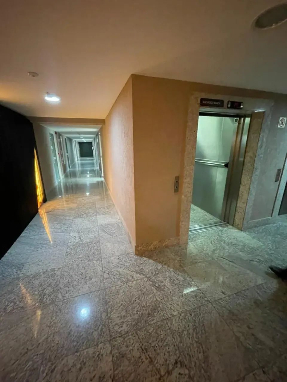 Alugo sala comercial com 41m² em empresarial em Ponta Verde - Maceió - AL - Foto 4