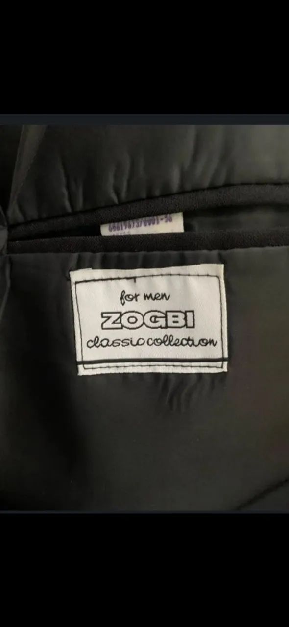 Terno/blazer preto com gravata listrada. - Foto 2