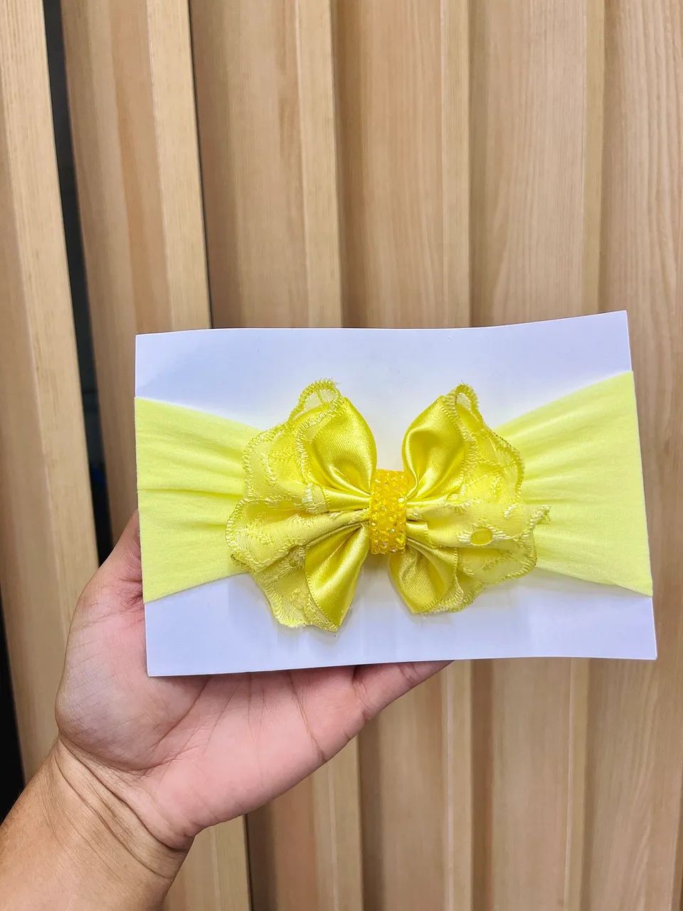  TIARAS E LAÇOS PERSONALIZADOS ?  - Foto 2