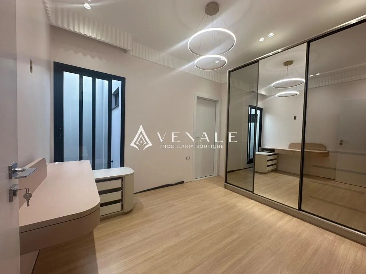 Casa à venda em Maringá, Jardim Cidade Monções, com 1 quarto, com 272.47 m²