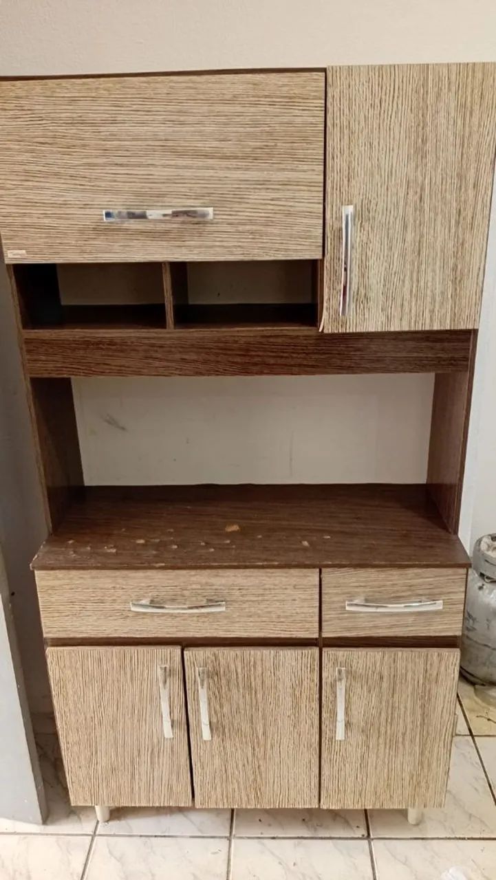 ARMÁRIO 250,00