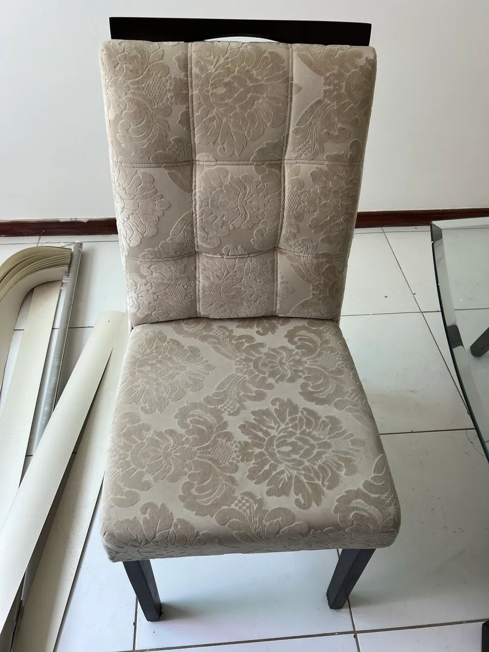 Vendo mesa 4 cadeiras  - Foto 2
