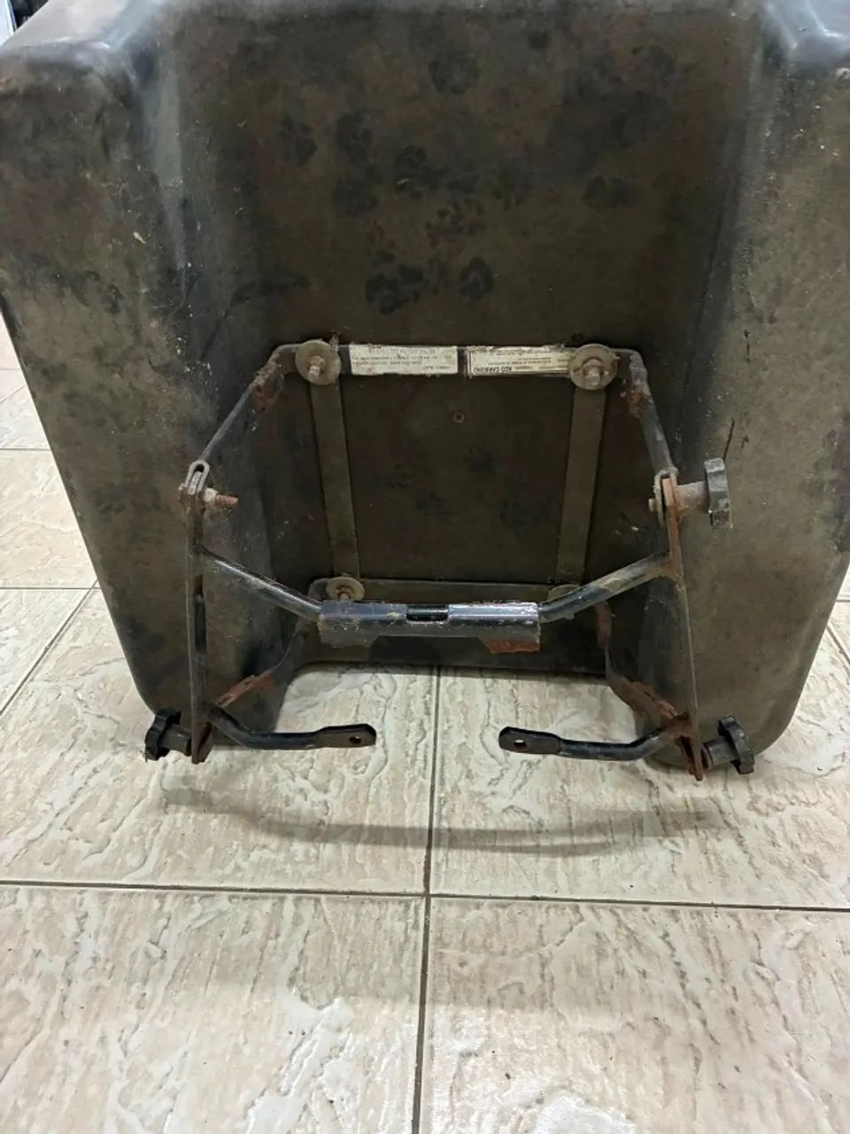 Bau de moto 80 Litros, Com Suporte para Moto - Foto 4