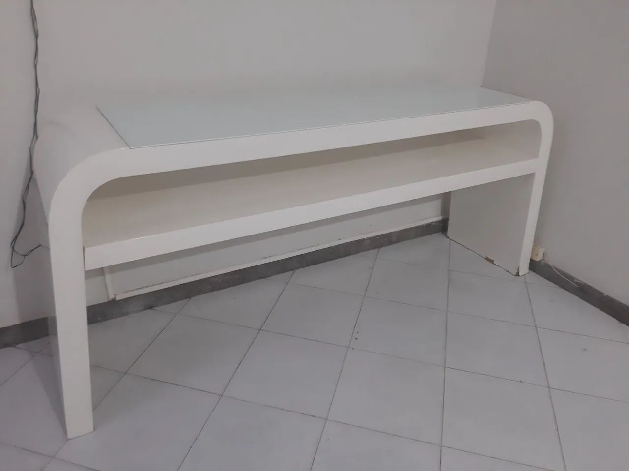 Lindo e moderno aparador