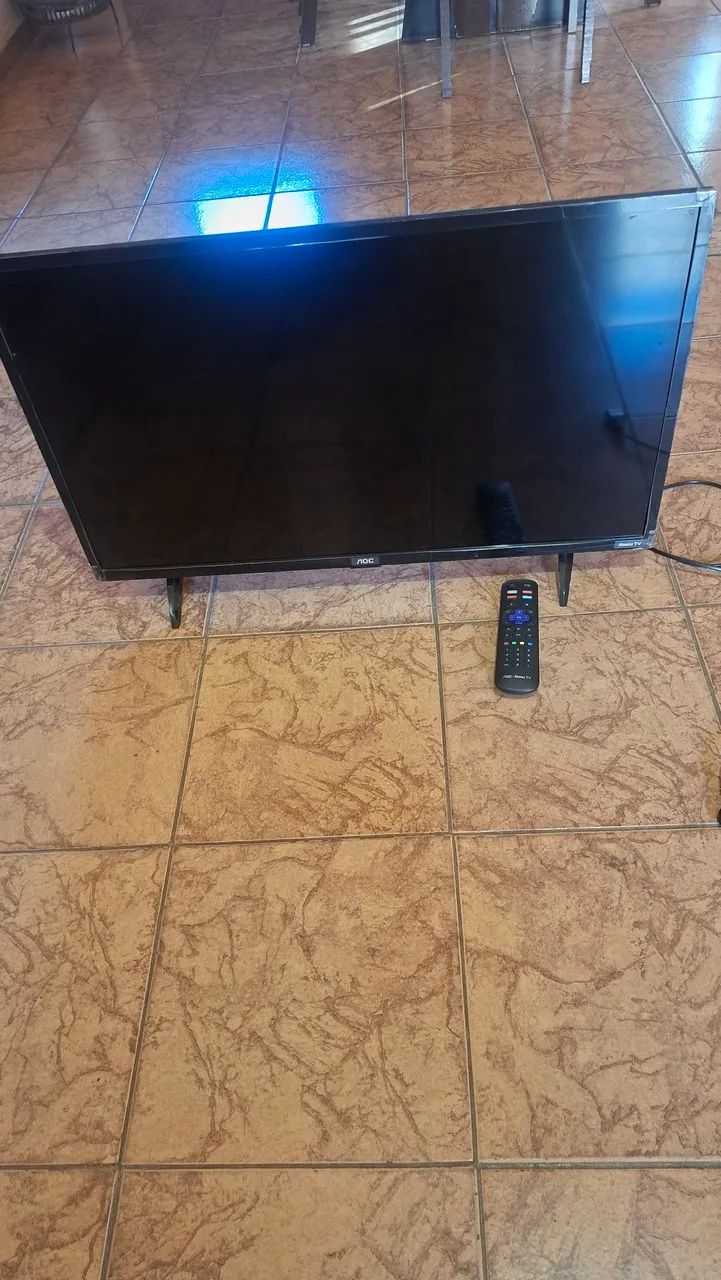 Vendo  televisão 32 polegadas smart TV *