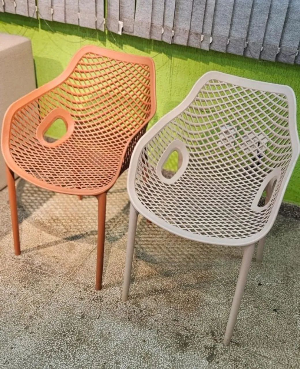 Poltrona Colmeia De Plástico  80 Cm De Altura  