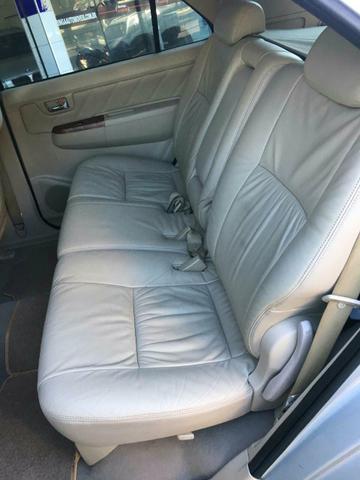 Toyota - Hilux SW4 SRV D4-D 4x4 3.0 TDI Diesel Aut Prata 2007 - Foto 8