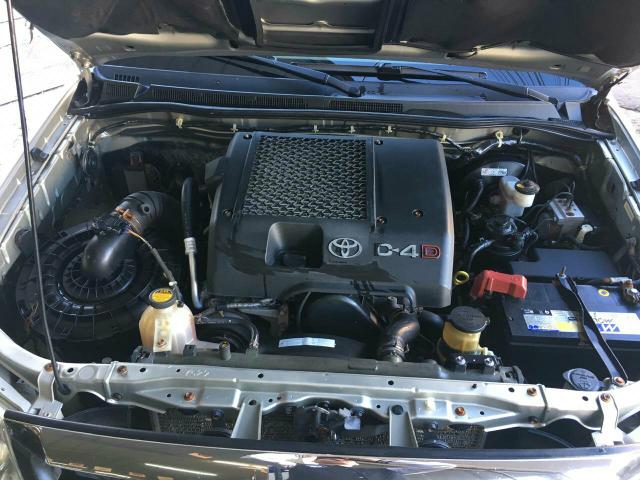 Toyota - Hilux SW4 SRV D4-D 4x4 3.0 TDI Diesel Aut Prata 2007 - Foto 9