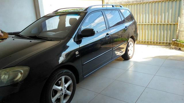 Corolla Fielder Automática em ótimo estado