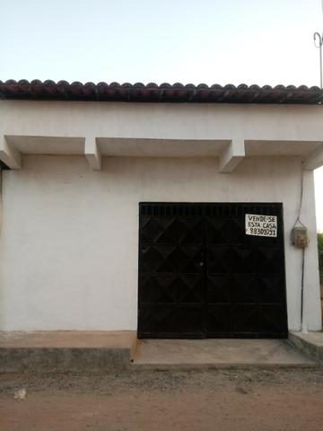 Vende-se uma Casa