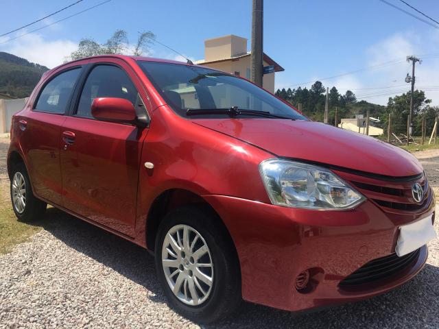 Vendo Etios XS 1.3 2013 - Foto 2